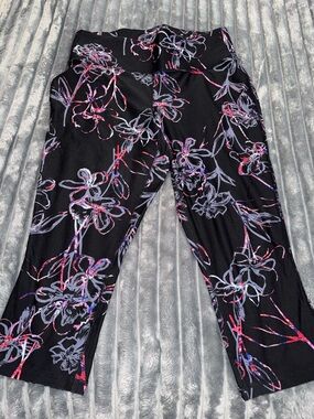 Lane Bryant Black Active Crop Leggings with Pink and Lavender Floral Print